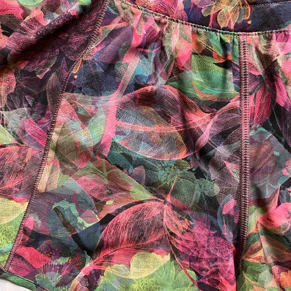 NWOT Lululemon Hotty Hot 4” Short - Picture 4 of 5
